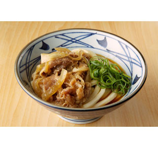 丸亀製麺、牛肉甘辛煮を乗せた「牛肉ぶっかけうどん」など期間限定販売