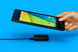 Google、ワイアレス充電器「Nexus Wireless Charger」販売開始