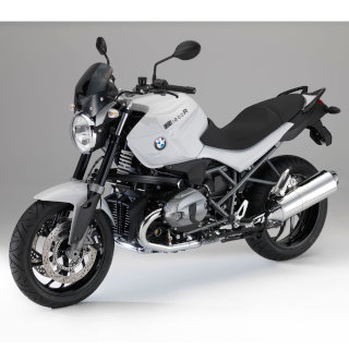 BMWモトラッド「R 1200 R ダークホワイト」ダイナミックさ際立つモデルに!