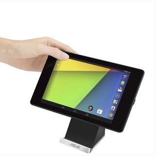 ASUS、Nexus 7対応のMiracast ドングルとワイヤレス充電スタンド