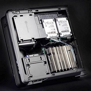 SilverStone、ゲーミングブランド「Raven」初のMini-ITXケース