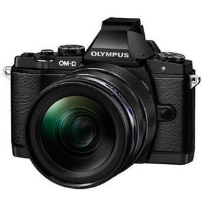 オリンパス、OM-D E-M5と12-40mm F2.8 PROレンズの新キット