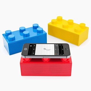 センチュリー、スマホを載せるだけで音が鳴るブロック型スピーカー