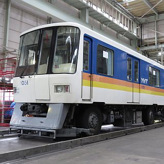 横浜シーサイドライン、引退予定の1000型車両で「サヨナラ運転体験会」実施