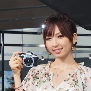 CP+2014 - OM-D E-M10を試せるオリンパスブース - 開発中のM.ZUIKO PROレンズの展示も