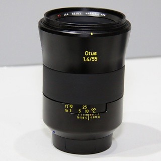 CP+2014 - 最高級ツァイスレンズ「Otus 1.4/55」に燃えたコシナブース