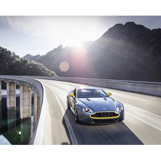 アストンマーティン「V8 Vantage N430」ジュネーブ・モーターショーで公開