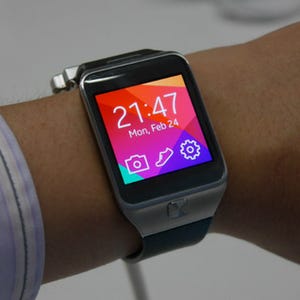 MWC 2014 - Samsungのウェアラブルデバイス「Gear」シリーズの実機をチェック