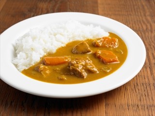 無印良品「あめ色玉ねぎカレー」をワンコインでお試し販売