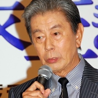 "赤いシリーズ"などで活躍･宇津井健さん、慢性呼吸不全で死去 82歳