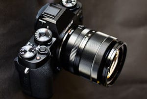 孤高のフィルム一眼スタイルに酔いしれる - 富士フイルムの本気のミラーレス「X-T1」を使ってみた