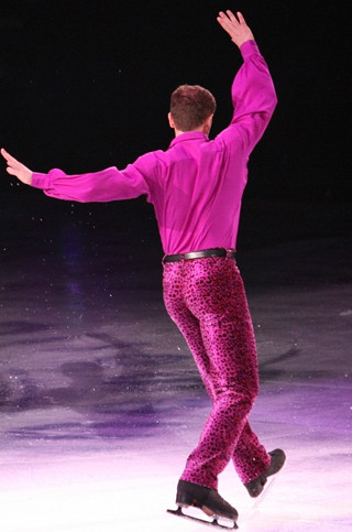 羽生結弦が世界選手権初優勝、ジョニ子は「僕らの五輪王者が世界王者に」