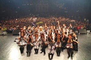 E-girls、ファン感謝イベントに1,000人を招待! 新曲初披露やDJプレイに熱狂