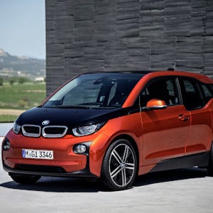 BMW、次世代モビリティ「i3」全6色のボディを日本初披露! 特別内覧会を開催