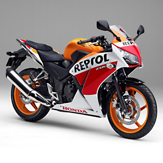 ホンダ、ロードスポーツモデル「CBR250R」を改良してSpecial Editionも設定