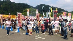 東京都青梅市で、B級グルメイベント「多摩げた食の祭典」 -20ブースが集結