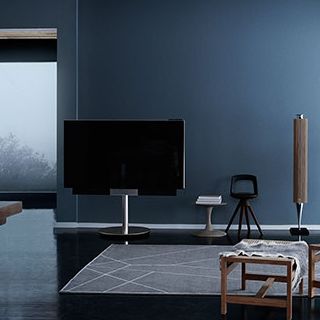 B&O、4K対応の55型テレビ「BeoVision Avant」 - 8基のパワースピーカー搭載