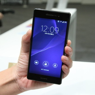 写真で見るドコモ 2014夏モデル – 「Xperia Z2 SO-03F」編