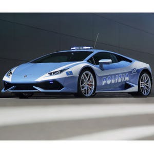 ランボルギーニ「ウラカン LP610-4」のパトカー!? イタリア国家警察に寄贈