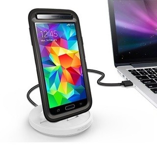 センチュリー、USB 3.0に対応したGalaxy S5用の充電/同期クレードル