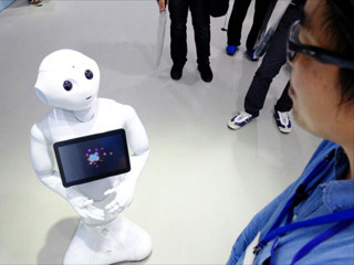 いま話題の感情認識ロボット「Pepper」はユーモラスでかなり手ごわかった