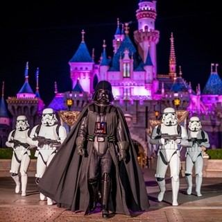 CAディズニーランドで『スター･ウォーズ』とコラボしたランイベント初開催!