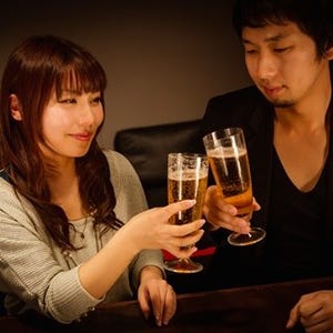 同窓会で女性が気になるのは"昔好きだった人"「オヤジ体形&ハゲはガッカリ」