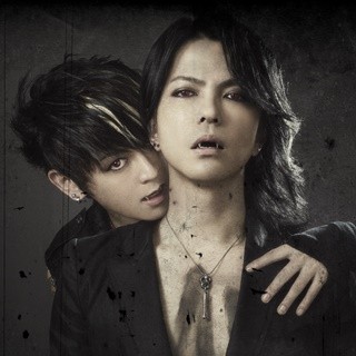 VAMPS、新曲が『ドラキュラZERO』イメージソングに!「これは運命では」