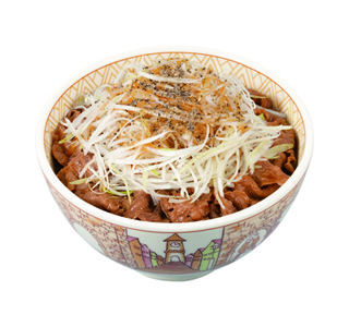 シャキシャキねぎと牛丼の組み合わせ! すき家の「白髪ねぎ牛丼」が復活