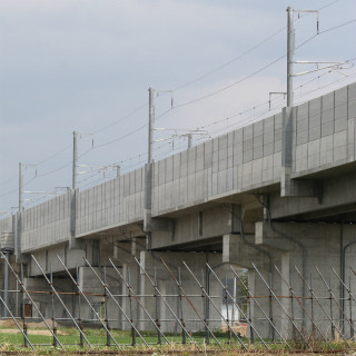 北海道新幹線3駅に可動式ホームドア、日本信号が受注 - 寒さに耐える仕様に