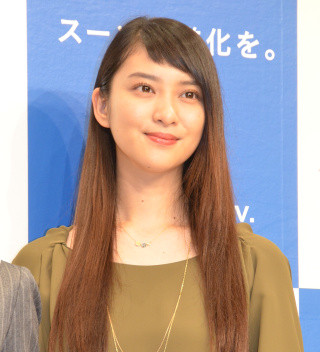 武井咲、役者を目指す"美ジネスマン&美ジネスウーマン"に先輩として指南