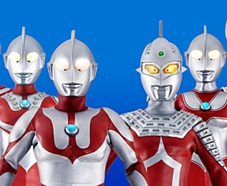 映画スターと共にウルトラヒーローが「東京国際映画祭」レッドカーペットに登場