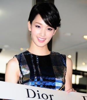 剛力彩芽、夢の紅白出場は「まだまだ修業足りない」と謙虚