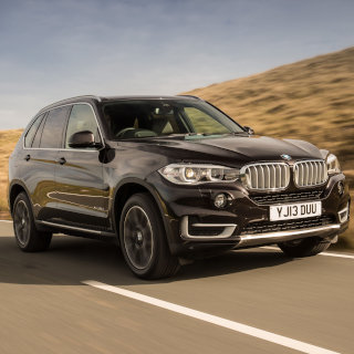 BMW「X5」標準装備さらに充実 - 「ドライビング・アシスト・プラス」も追加