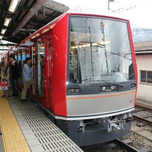 神奈川県・箱根登山鉄道の新型車両3000形「アレグラ号」デビュー! 写真58枚