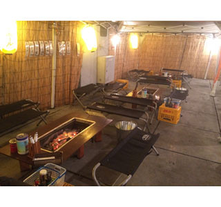 大阪府吹田市に炭火焼きで新鮮なカキを味わえる「カキ小屋」オープン