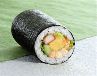 ローソン、国産牛肉を具材にした「牛すき太巻」「恵方巻」などの予約を開始