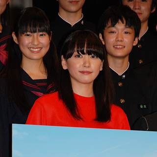 新垣結衣"先生"に生徒が公開告白! 好みの生徒を聞かれるも「選べませーん」