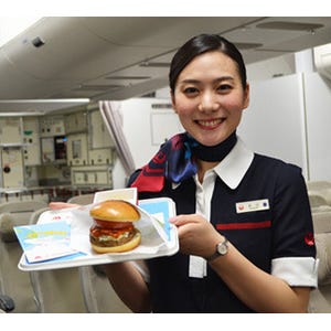 JAL、5年目でついに"真打"登場!「AIR モスバーガー」のここがJALスペシャル