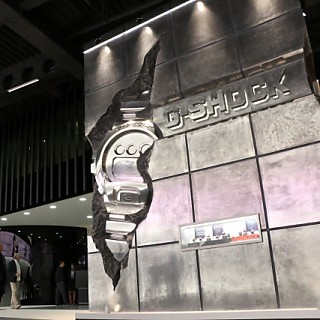 BASELWORLD 2015 - 高機能アナログウオッチの幅を広げるカシオ、外装・デザインへのこだわりやGPS・スマホ連携など