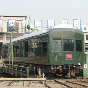 トワイライトエクスプレス、京都鉄道博物館へ! 搬入作業を開始 - 写真46枚