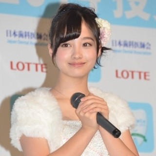 橋本環奈、デビュー1周年でメンバーに感謝「いつでも味方でいてくれる」