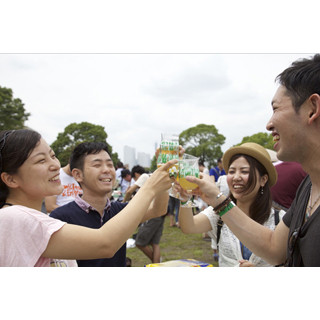 神奈川県・横浜山下公園でビール62種の「ベルギービールウィークエンド」