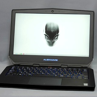 デスクトップ用GPUカードで描画能力を強化できる13型ゲーミングノートPC - デル「ALIENWARE 13」(後編)