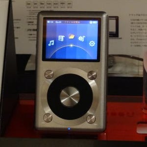 オヤイデ電気、ハイレゾプレーヤー「Fiio X3」の第2世代モデルを展示 - 春のヘッドフォン祭 2015