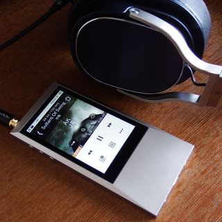 Astell&Kern「AK Jr」を試し聴き - エントリーモデルの域に収まらない音質