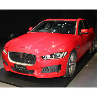 ジャガー「XE」新型スポーツ・サルーンを発表! ディーゼル車も - 画像41枚