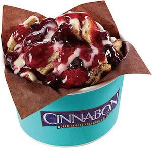 シナモンロール専門店「Cinnabon」、ミックスベリー満載の商品を発売