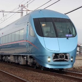 小田急ロマンスカー使用「メトロ湘南マリン号」「湘南マリン号」8月に運転