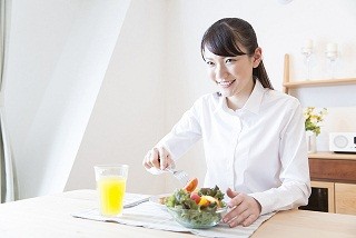 便秘や肌荒れの原因は大好物かも? 大人に多い"遅延型食物アレルギー"とは